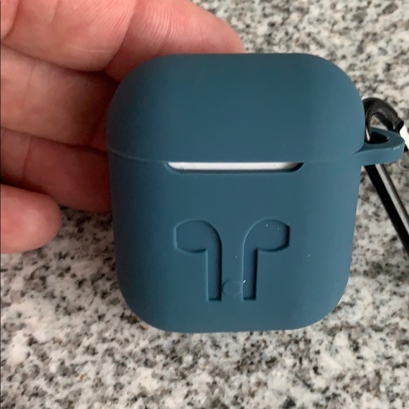 Apple AirPods waterproof rubber case with clip!!! - Picture 6 of 7